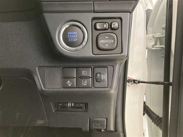 2021 Toyota Corolla Axio 5BA-NRE161 (UW-69f5a9f5cc136)[17]