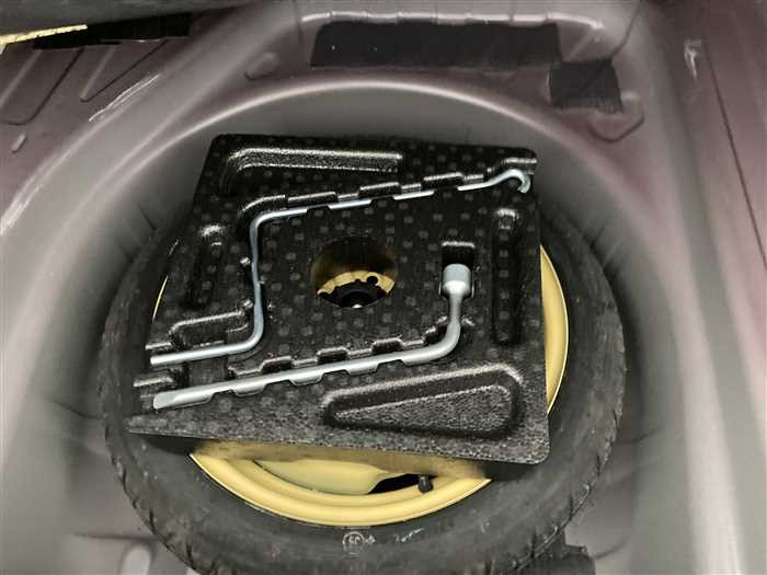 2011 Toyota Premio DBA-NZT260 (UW-69f5a9f768f08)[12]