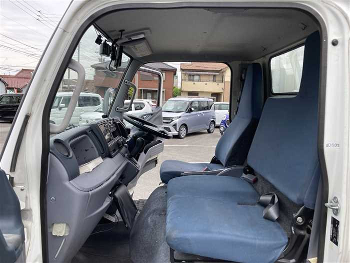 2015 Mitsubishi Canter TPG-FBA00 (UW-69f5a9fba63ed)[15]