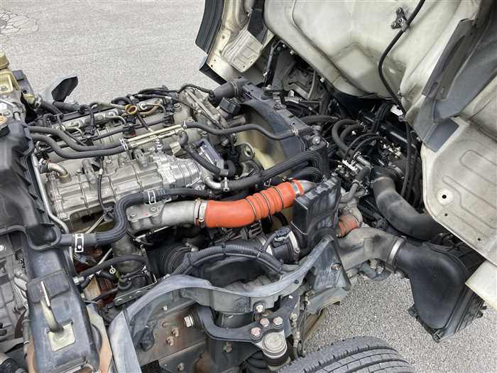 2015 Mitsubishi Canter TPG-FBA00 (UW-69f5a9fba63ed)[25]