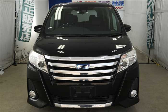 2016 Toyota Noah DAA-ZWR80W (UW-69f5a9fbea8e6)[4]
