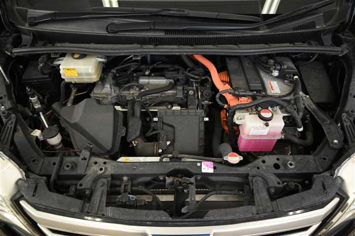 2016 Toyota Noah DAA-ZWR80W (UW-69f5a9fbea8e6)[28]
