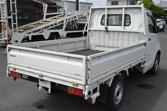 2021 Toyota Townace Truck 5BF-S403U (UW-69f5a9fd6b61a)[1]