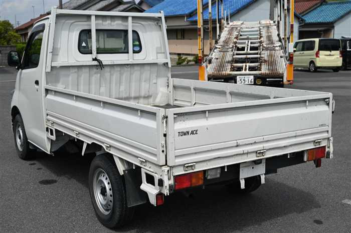 2021 Toyota Townace Truck 5BF-S403U (UW-69f5a9fd6b61a)[3]