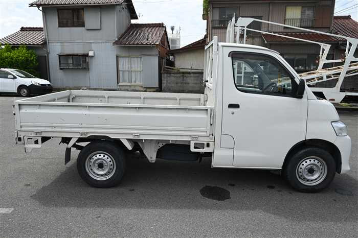 2021 Toyota Townace Truck 5BF-S403U (UW-69f5a9fd6b61a)[7]