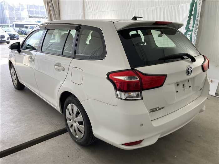 2016 Toyota Corolla Fielder DAA-NKE165G (UW-69f5a9fd935a9)[3]