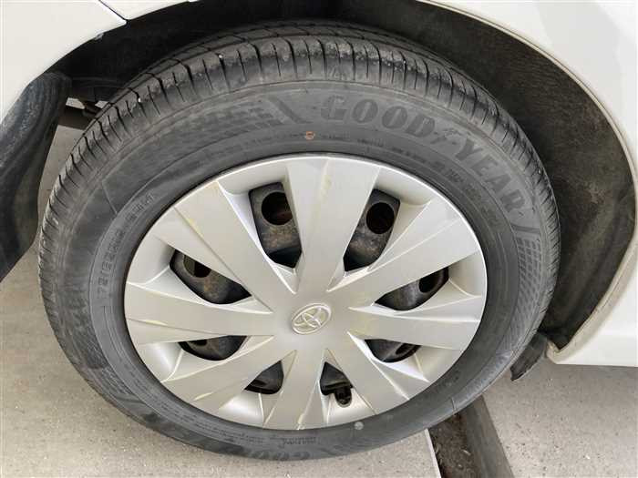 2016 Toyota Corolla Fielder DAA-NKE165G (UW-69f5a9fd935a9)[8]