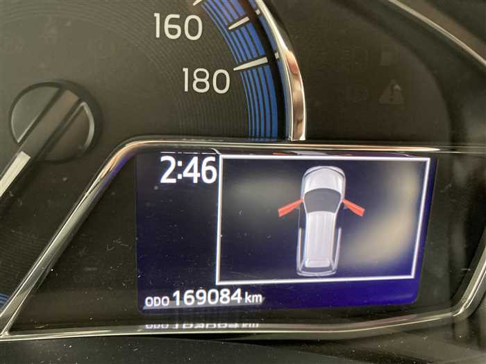 2016 Toyota Corolla Fielder DAA-NKE165G (UW-69f5a9fd935a9)[24]