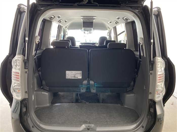 2009 Toyota Voxy DBA-ZRR70W (UW-69f5a9fe61337)[12]