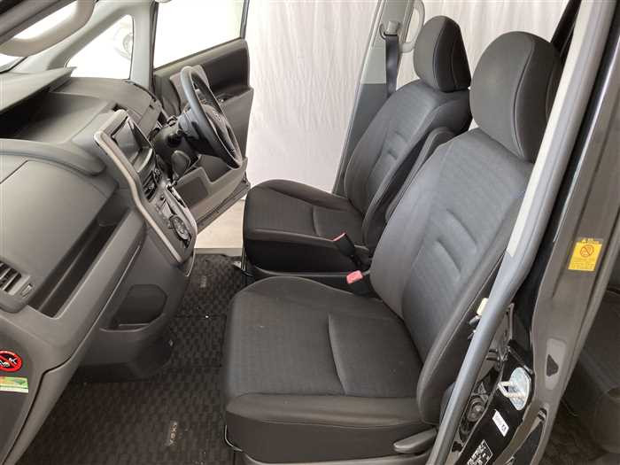 2009 Toyota Voxy DBA-ZRR70W (UW-69f5a9fe61337)[15]