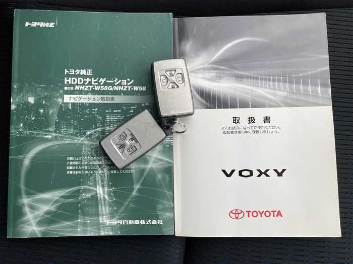 2009 Toyota Voxy DBA-ZRR70W (UW-69f5a9fe61337)[23]