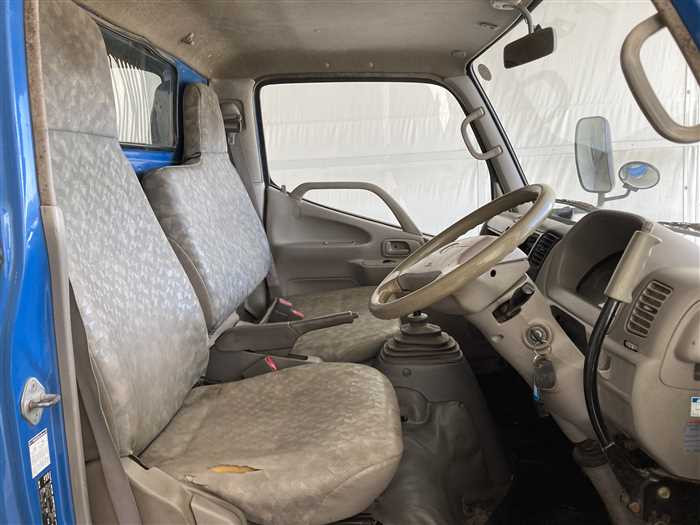 2005 Toyota Dyna PB-XZU351D (UW-69f5aa00c2221)[15]