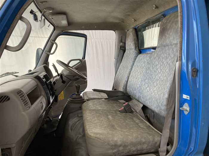 2005 Toyota Dyna PB-XZU351D (UW-69f5aa00c2221)[16]