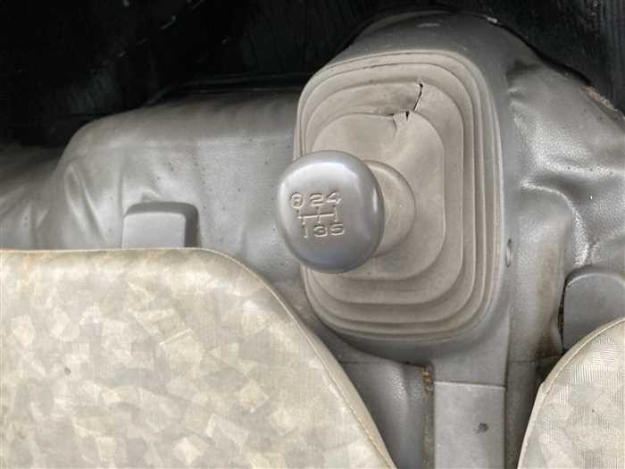 2005 Toyota Dyna PB-XZU351D (UW-69f5aa00c2221)[19]