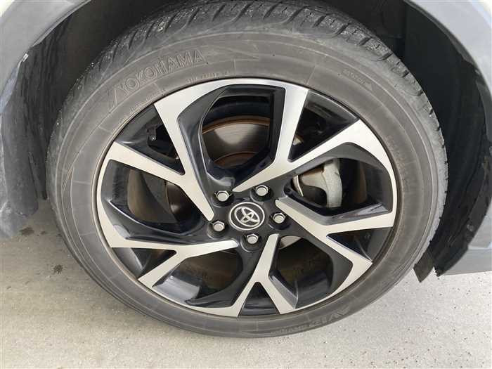 2018 Toyota C-HR DAA-ZYX10 (UW-69f5aa029df70)[7]