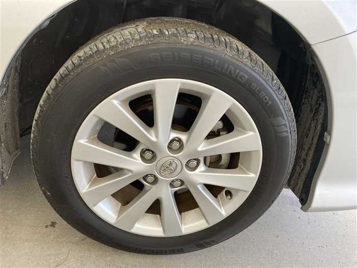 2013 Toyota Isis DBA-ZGM11W (UW-69f5aa0663866)[8]