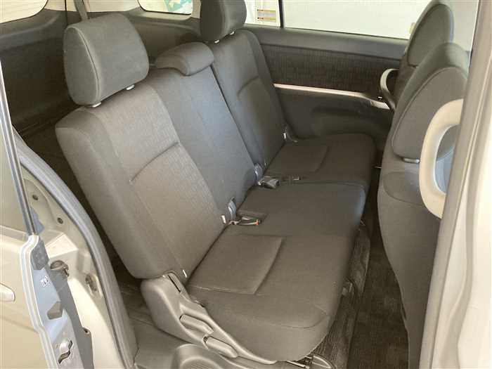 2013 Toyota Isis DBA-ZGM11W (UW-69f5aa0663866)[11]