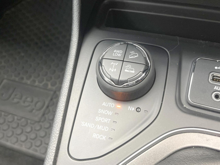 2019 Chrysler Jeep Cherokee ABA-KL20L (UW-69f6bb83a181f)[27]
