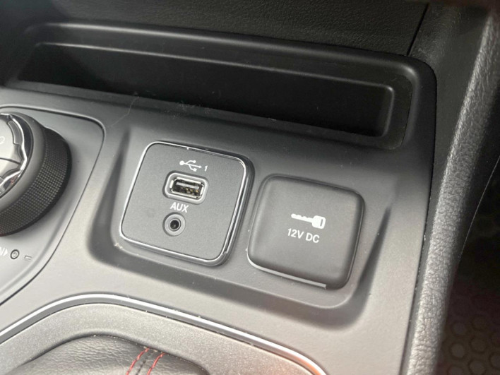 2019 Chrysler Jeep Cherokee ABA-KL20L (UW-69f6bb83a181f)[28]