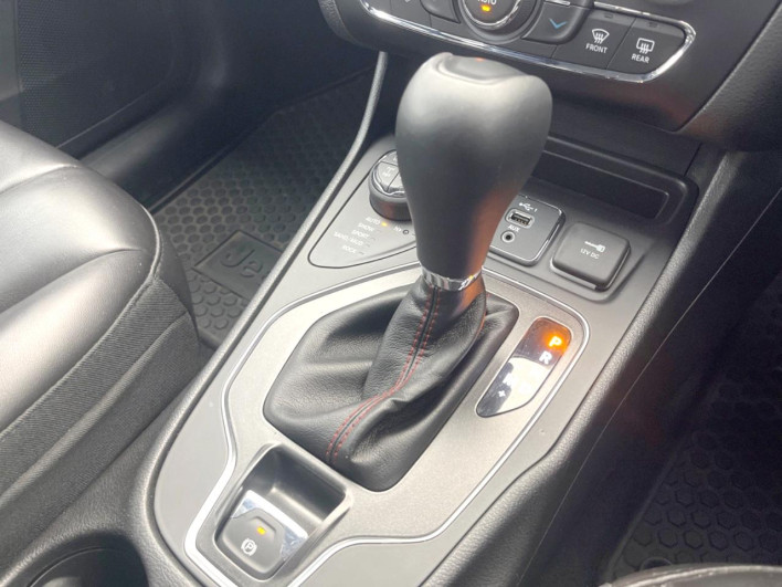2019 Chrysler Jeep Cherokee ABA-KL20L (UW-69f6bb83a181f)[26]