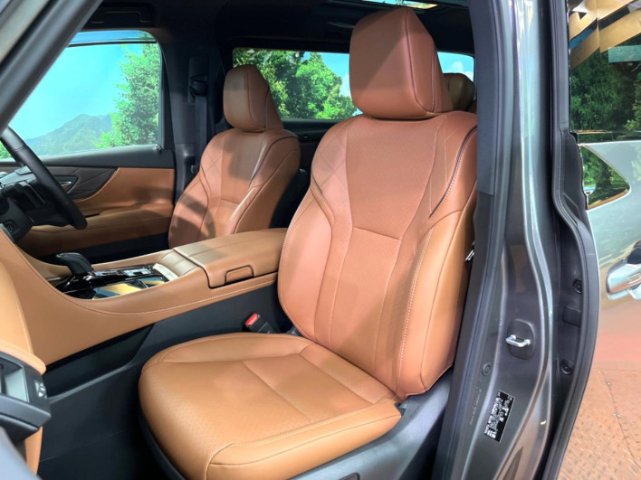 2025 Toyota Vellfire Hybrid 6AA-AAHH40W (UW-69f6bb906b16a)[15]