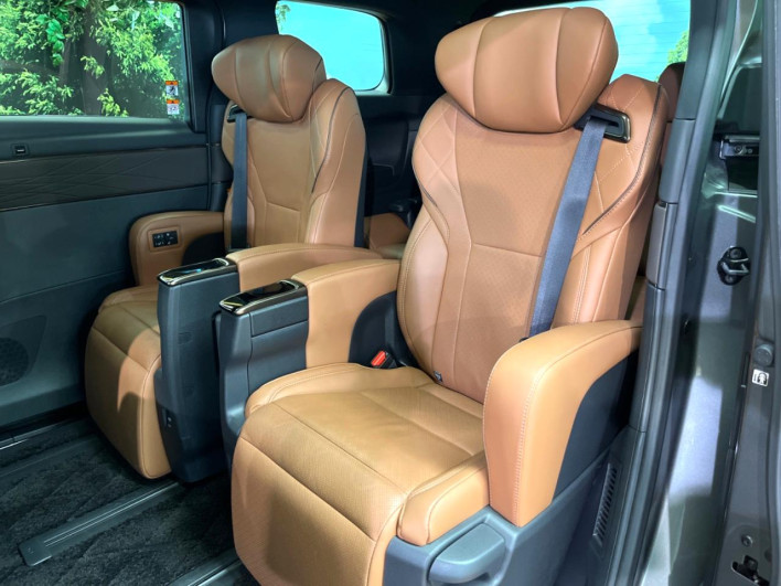 2025 Toyota Vellfire Hybrid 6AA-AAHH40W (UW-69f6bb906b16a)[14]
