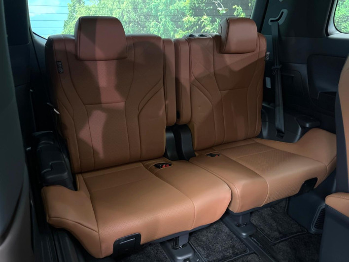 2025 Toyota Vellfire Hybrid 6AA-AAHH40W (UW-69f6bb906b16a)[12]