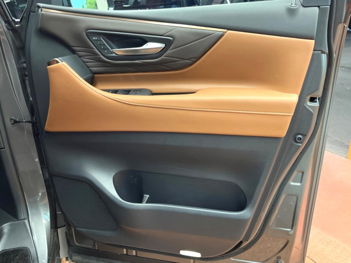 2025 Toyota Vellfire Hybrid 6AA-AAHH40W (UW-69f6bb906b16a)[26]