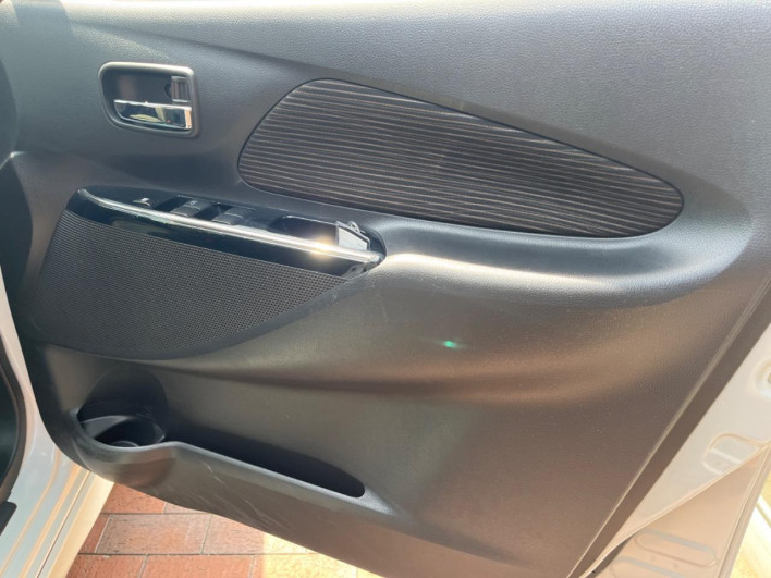 2018 Mitsubishi ek Custom DBA-B11W (UW-69f6bbb9585e0)[28]