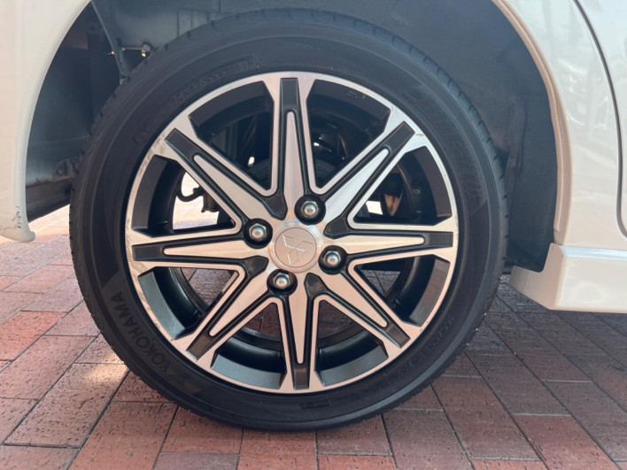 2018 Mitsubishi ek Custom DBA-B11W (UW-69f6bbb9585e0)[19]