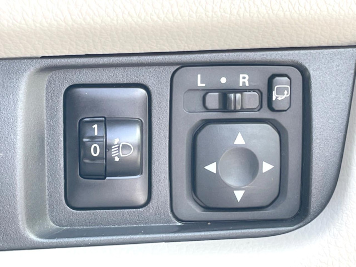2014 Nissan Days DBA-B21W (UW-69f6bbbd1cb32)[28]