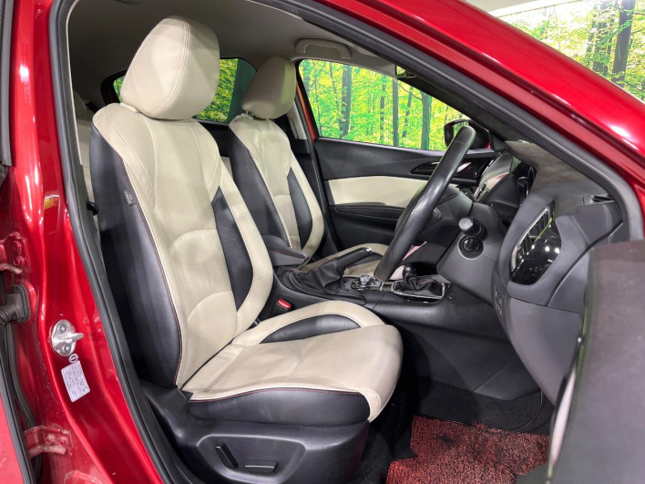 2015 Mazda Axela Sports DBA-BMEFS (UW-69f6bbceb32f6)[25]