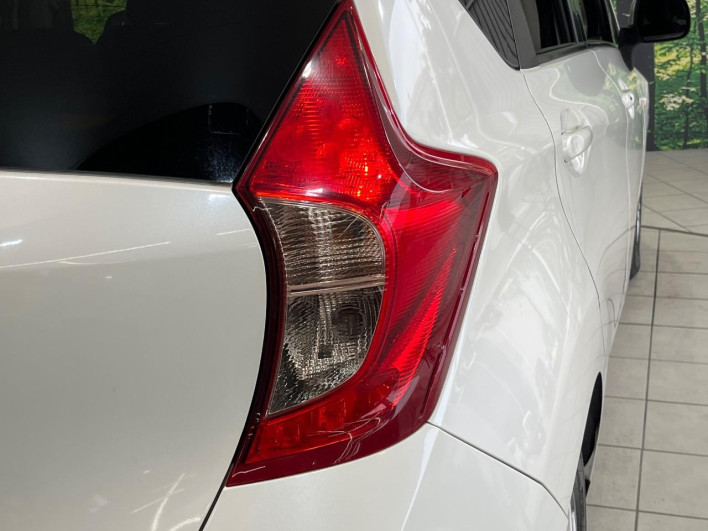 2014 Nissan Note DBA-E12 (UW-69f6bbde77da7)[23]