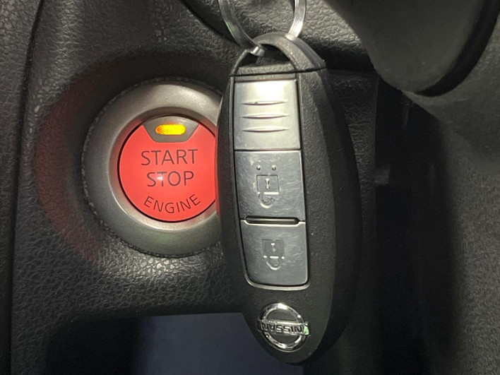 2015 Nissan Note DBA-E12 (UW-69f6bbde8e4ae)[14]