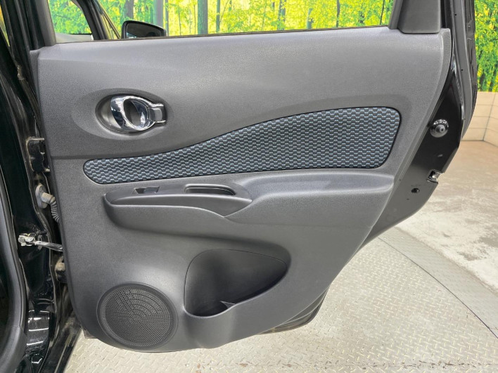 2015 Nissan Note DBA-E12 (UW-69f6bbde8e4ae)[25]