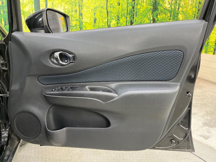2015 Nissan Note DBA-E12 (UW-69f6bbde8e4ae)[24]
