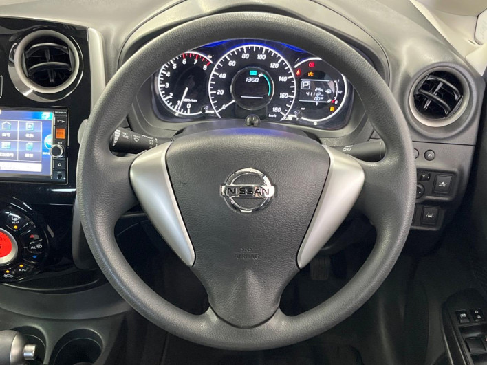 2015 Nissan Note DBA-E12 (UW-69f6bbde8e4ae)[23]