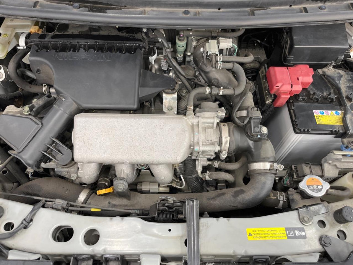 2015 Nissan Note DBA-E12 (UW-69f6bbde8e4ae)[4]