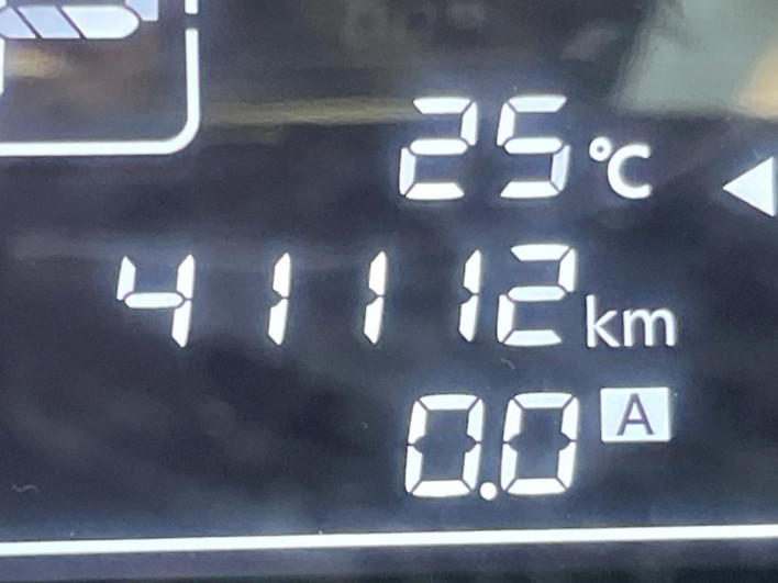 2015 Nissan Note DBA-E12 (UW-69f6bbde8e4ae)[2]