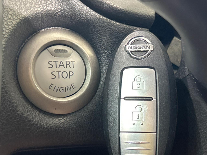 2015 Nissan Note DBA-E12 (UW-69f6bbdf5e5c2)[9]