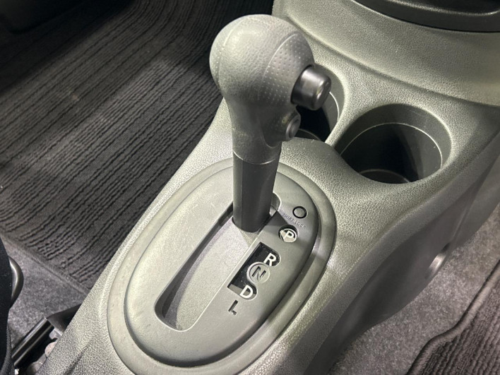 2015 Nissan Note DBA-E12 (UW-69f6bbdf5e5c2)[11]