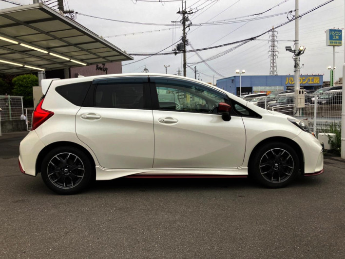 2015 Nissan Note DBA-E12 (UW-69f6bbe06ac5a)[11]