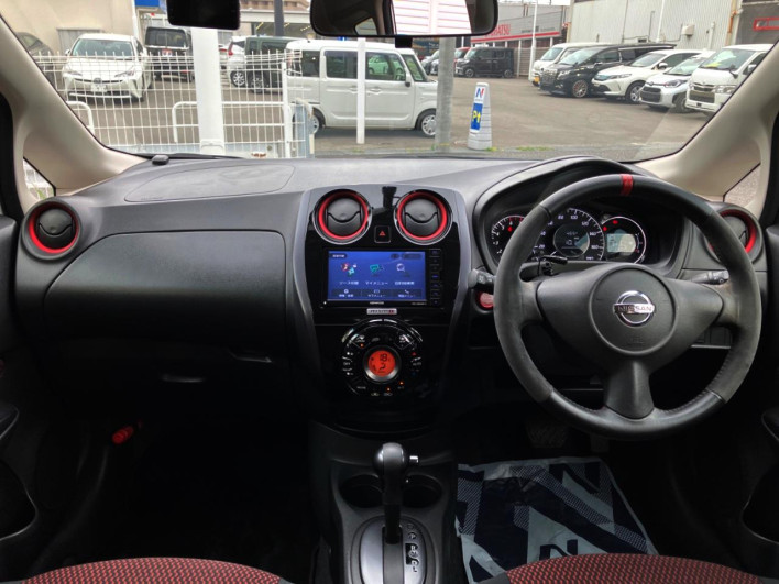 2015 Nissan Note DBA-E12 (UW-69f6bbe06ac5a)[17]