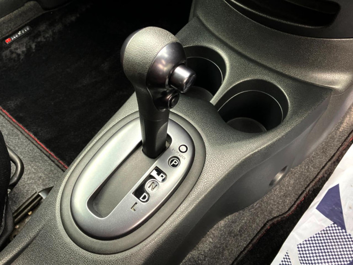 2015 Nissan Note DBA-E12 (UW-69f6bbe06ac5a)[29]
