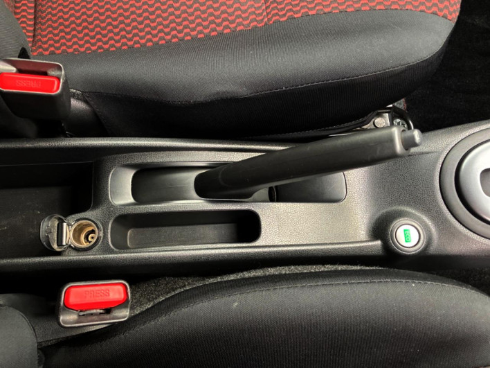 2015 Nissan Note DBA-E12 (UW-69f6bbe06ac5a)[27]