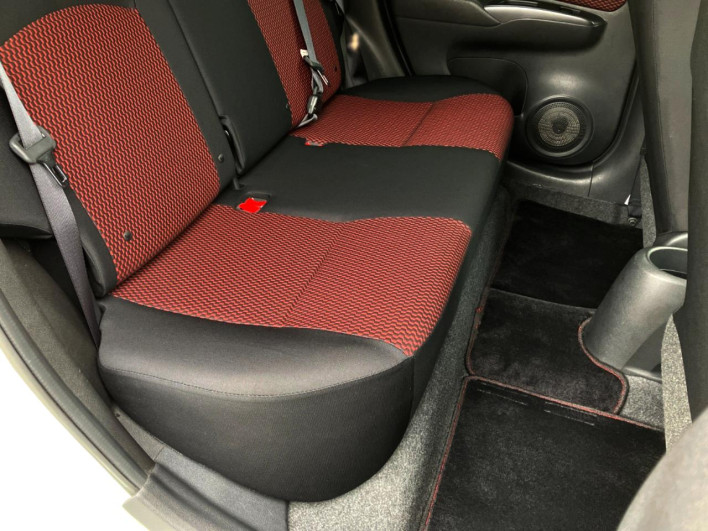 2015 Nissan Note DBA-E12 (UW-69f6bbe06ac5a)[16]
