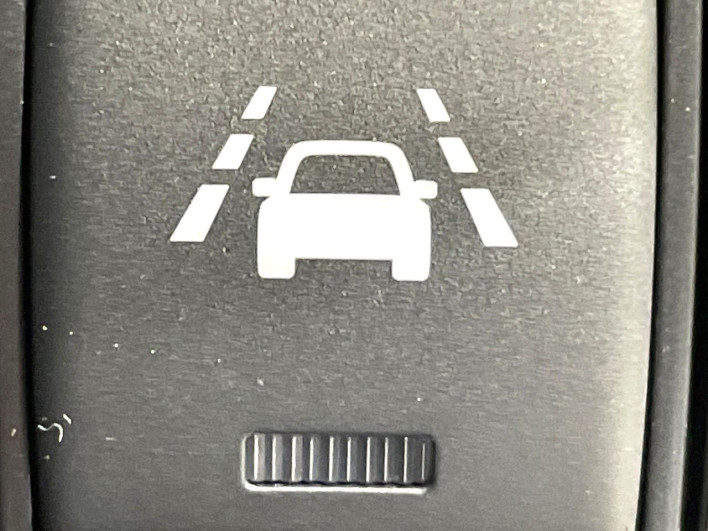 2016 Nissan Note DBA-E12 (UW-69f6bbe0b0fb1)[11]