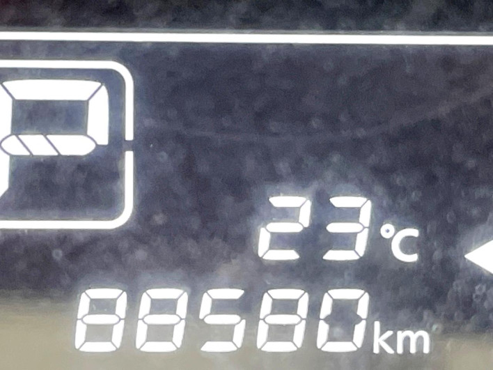 2016 Nissan Note DBA-E12 (UW-69f6bbe0b0fb1)[2]