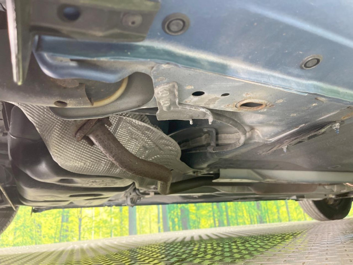 2017 Nissan Note DBA-E12 (UW-69f6bbe0d050e)[27]