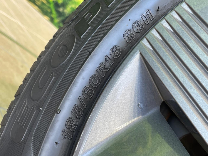 2021 Nissan Note 6AA-E13 (UW-69f6bbe2b9dfd)[15]